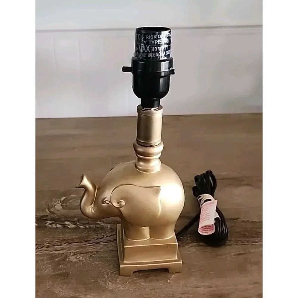 SMALL BUT MIGHTY Resin Gold Elephant (trunk Up) Lamp‎ (11